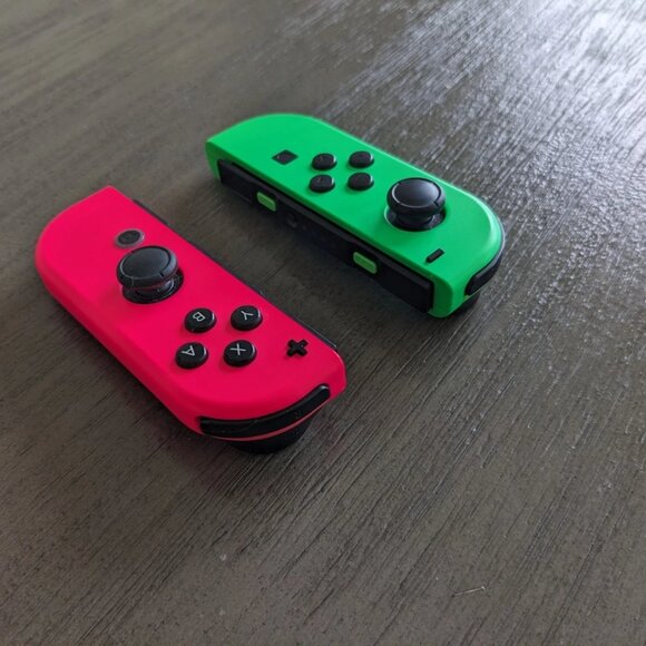 Nintendo 32GB Special Edition Splatoon 2 Switch Console - Black - Picture 11 of 16